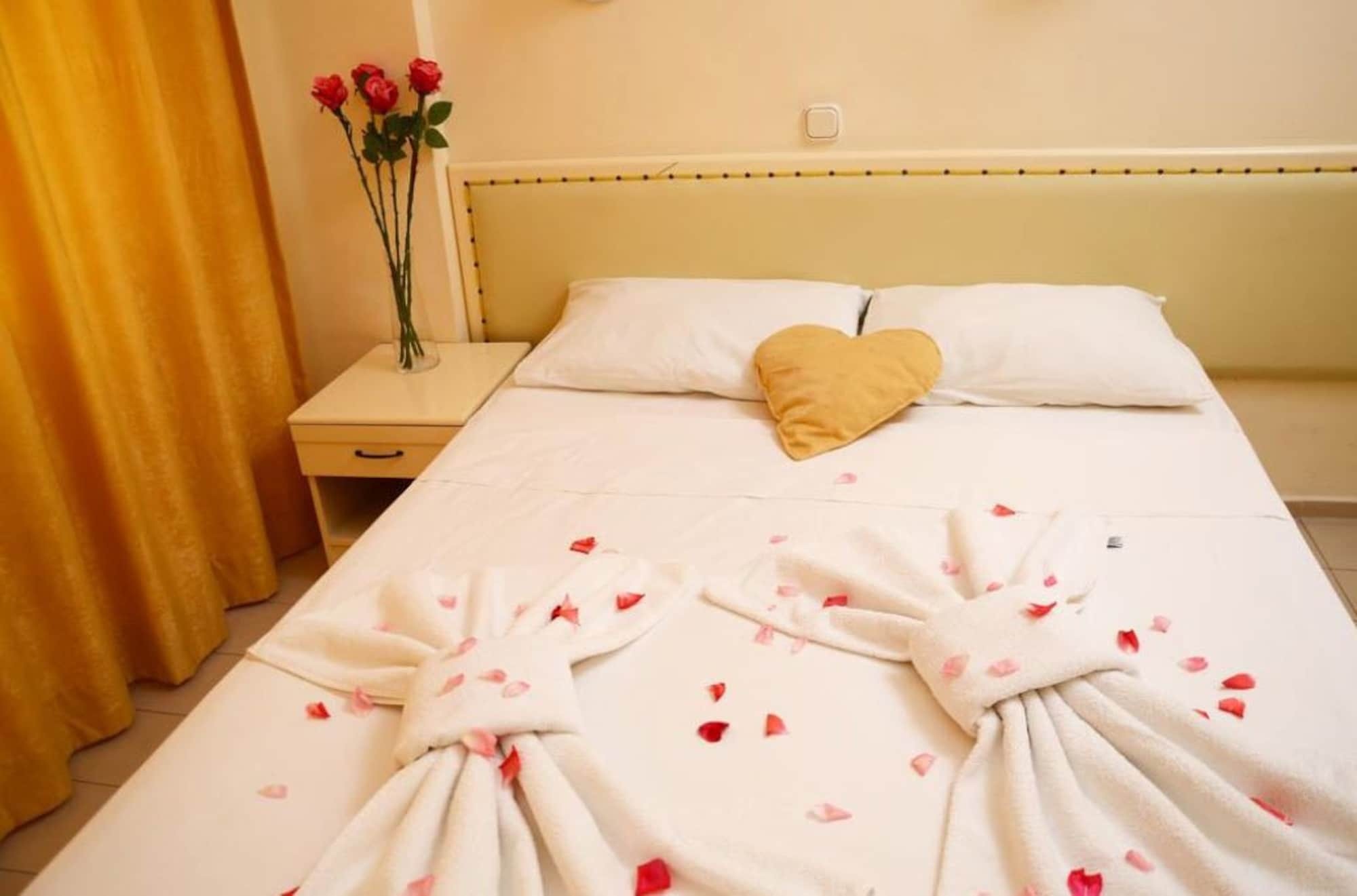 Avisos Hotel And Apartment مرمريس المظهر الخارجي الصورة
