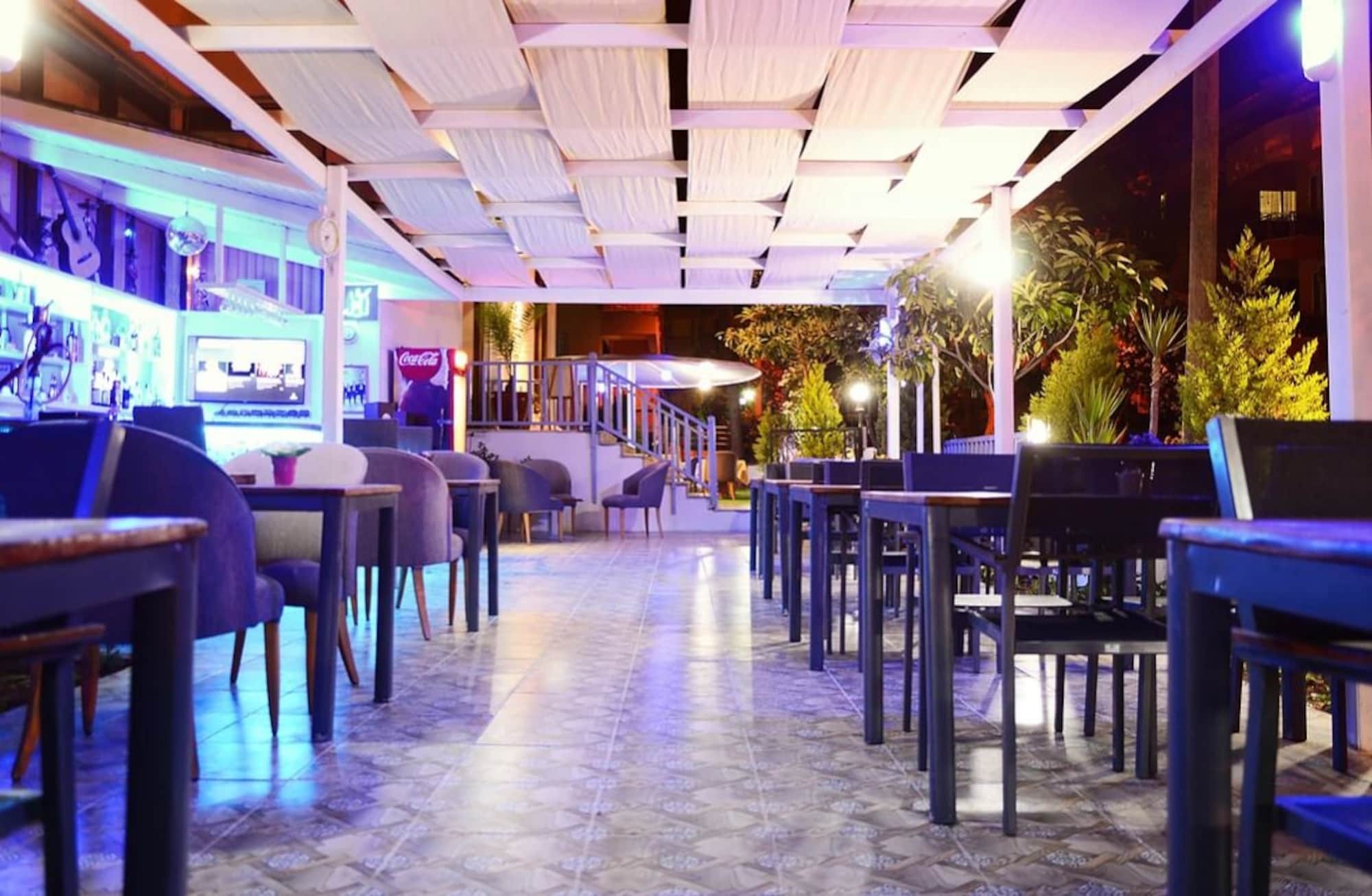Avisos Hotel And Apartment مرمريس المظهر الخارجي الصورة